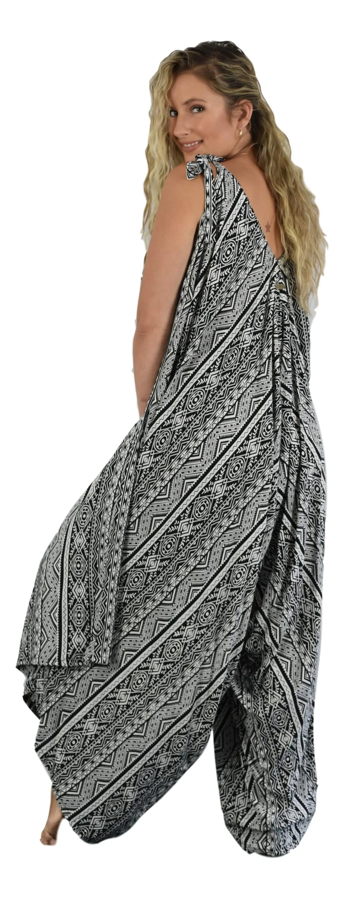 Aloha Royale - Bali Jumper - Tribal Print - Black & White