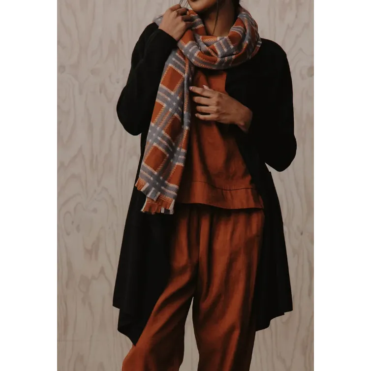 Aman Scarf