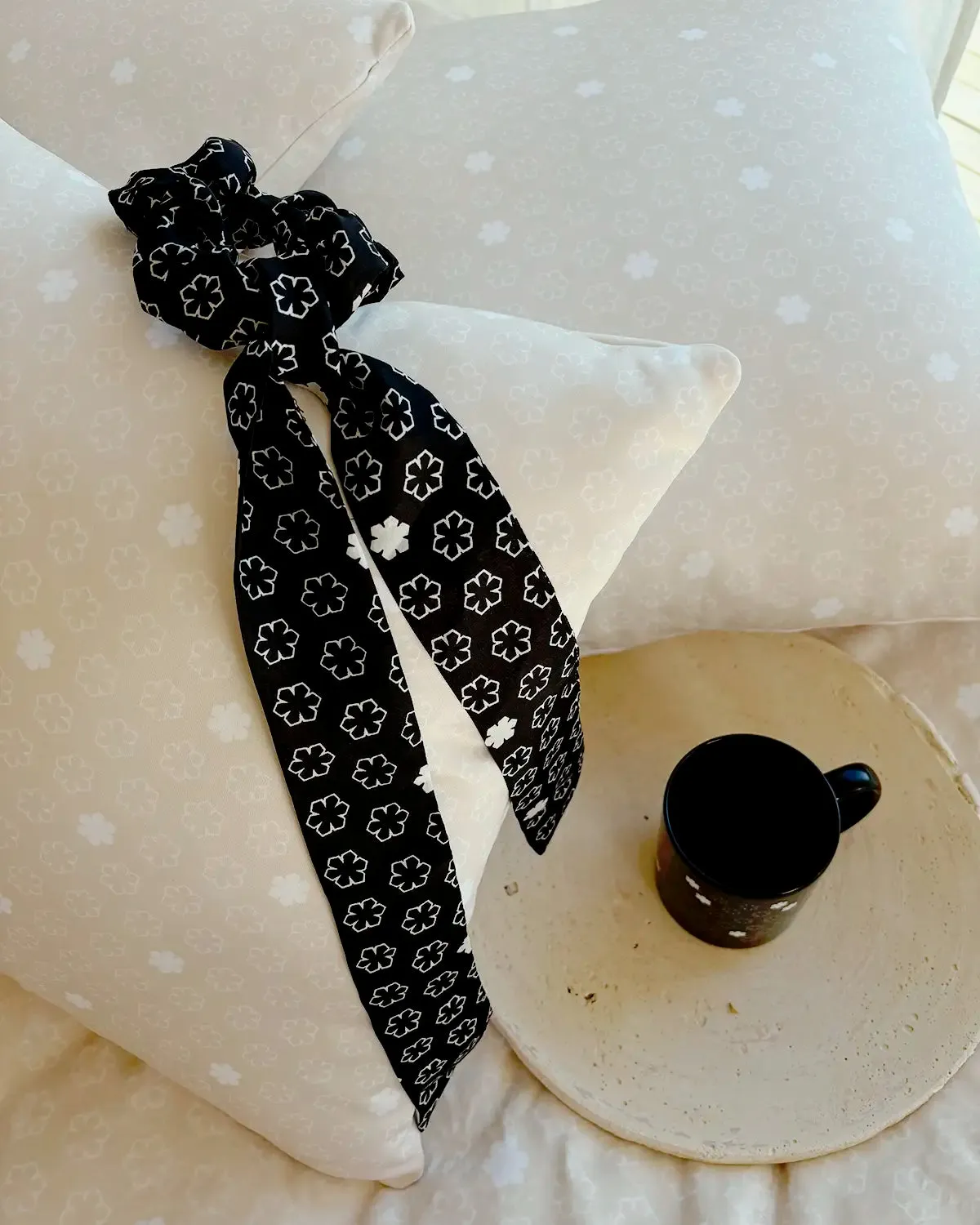 ATHENA SCRUNCHIE WITH TIE - SILK