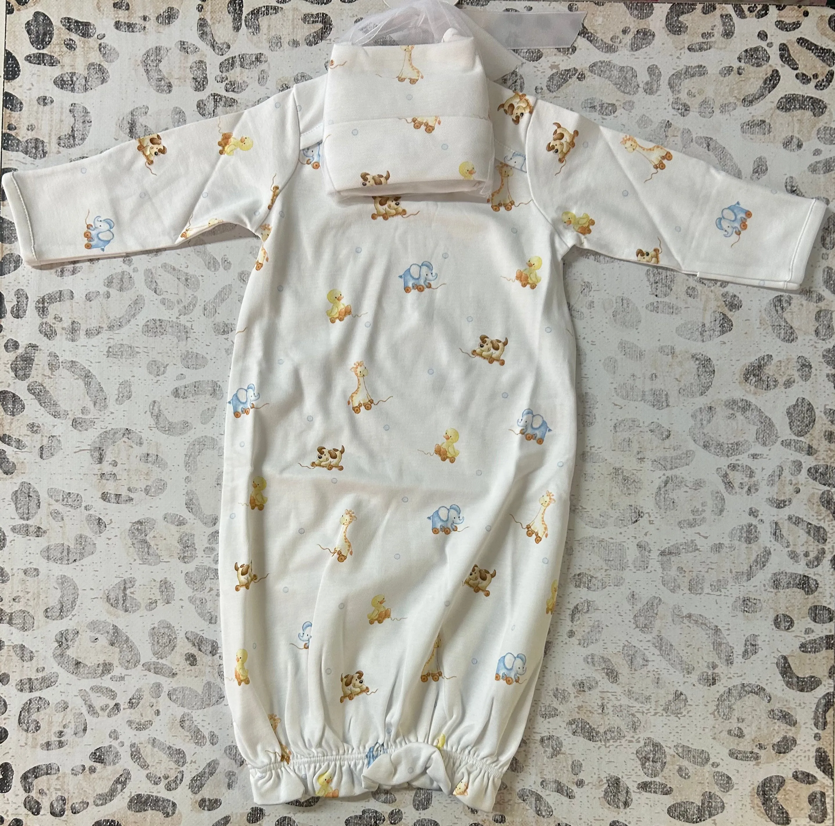Baby Club Chic Sweet toys Printed Gown & Hat Set
