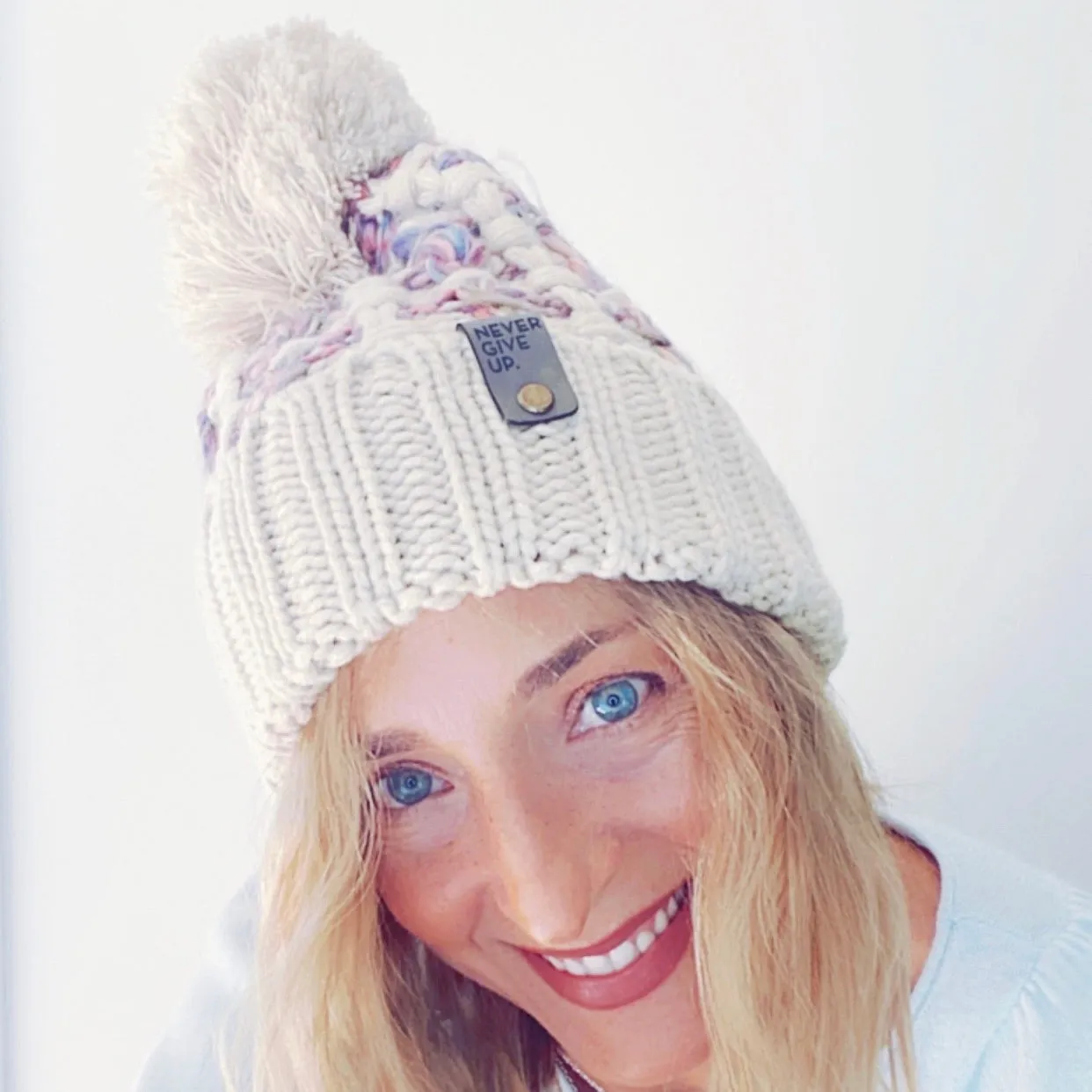BEANIE - OMBRE POM