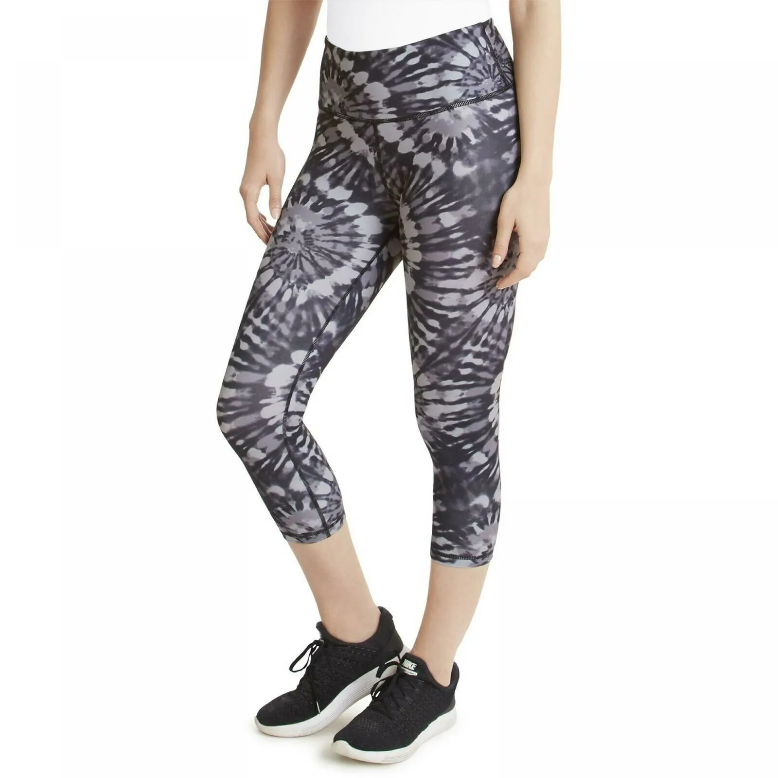 Danskin Women's All Over Print Capri Leggings
