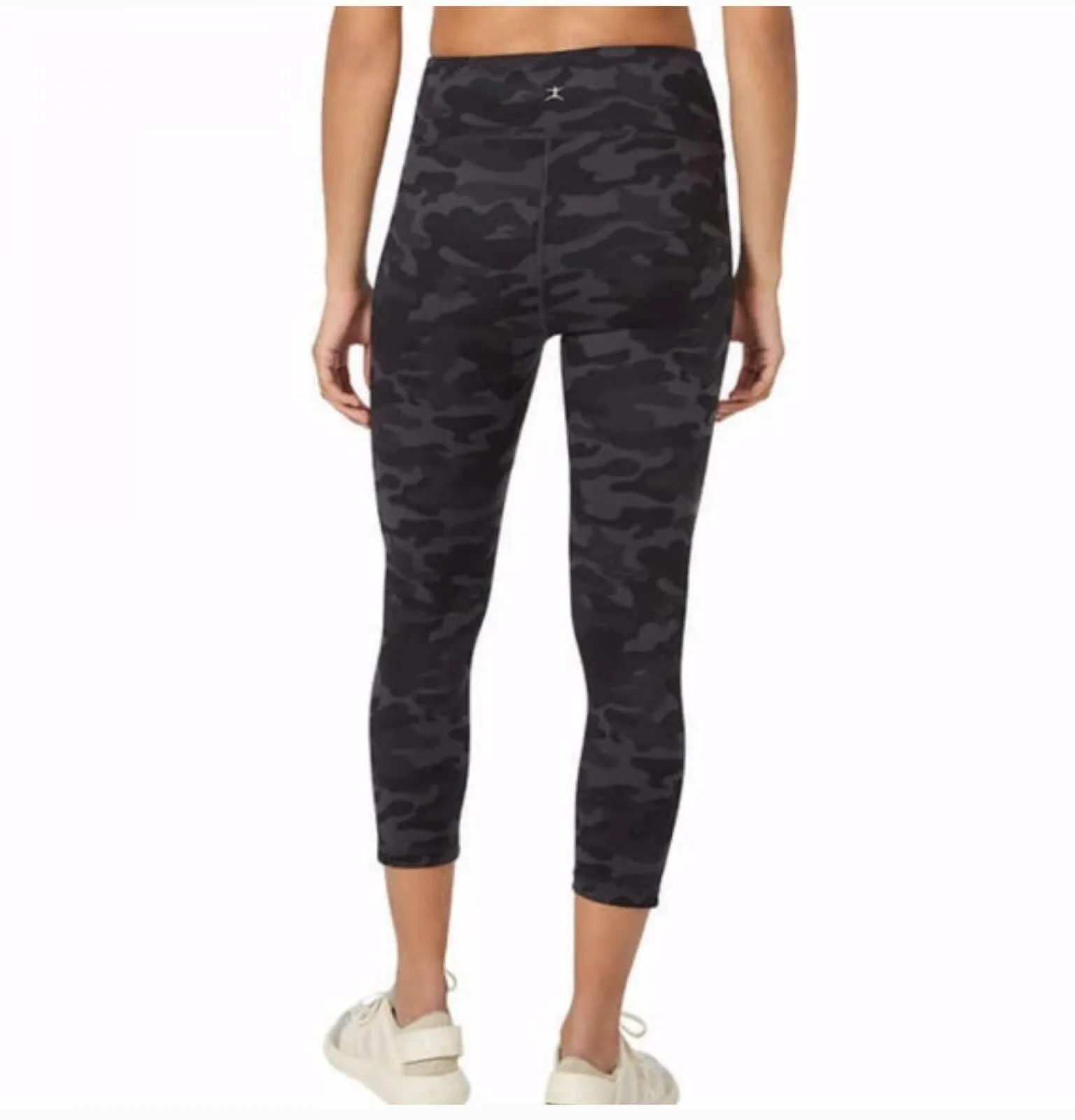 Danskin Women's All Over Print Capri Leggings