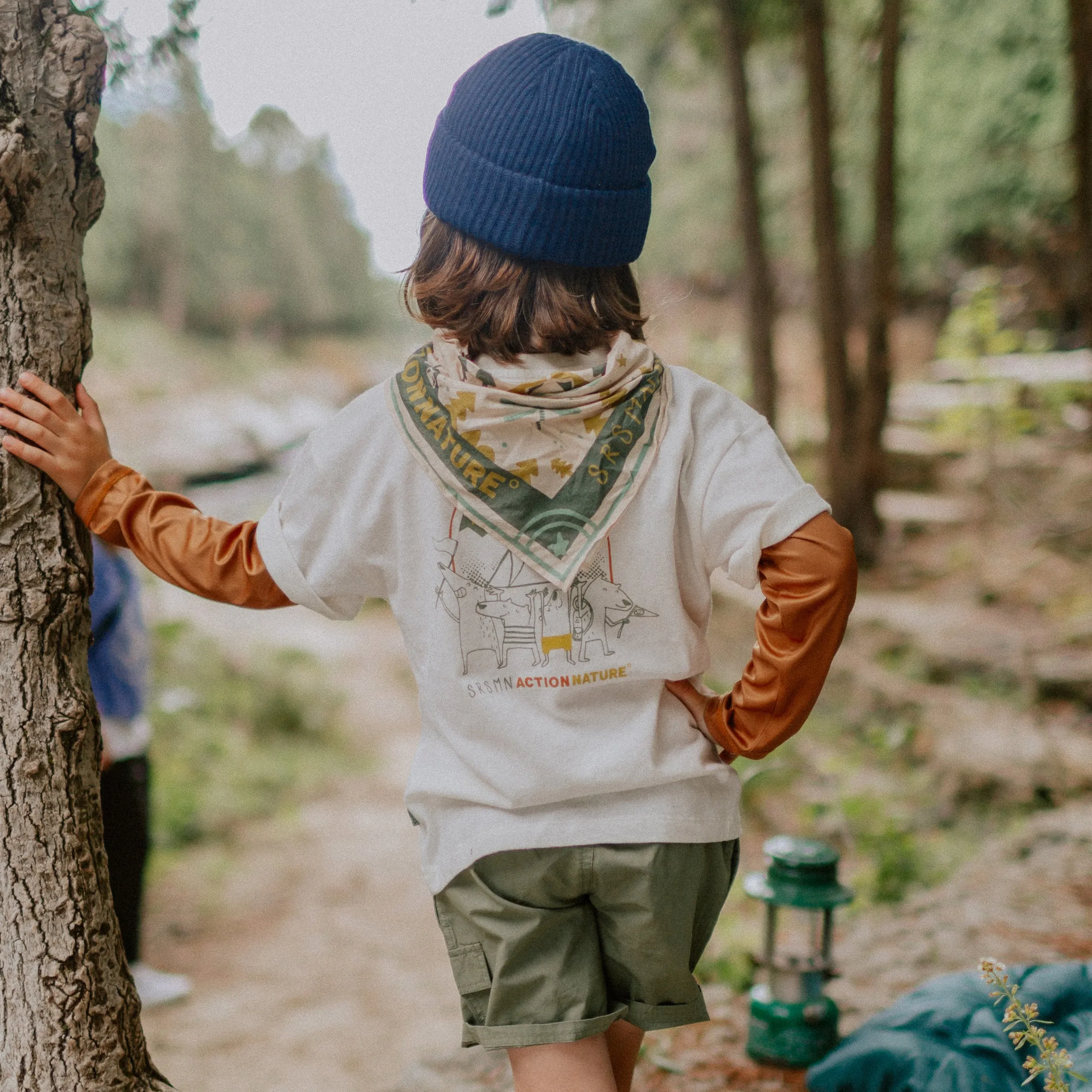 Foulard vert à motifs, enfant || Green patterned scarf, child