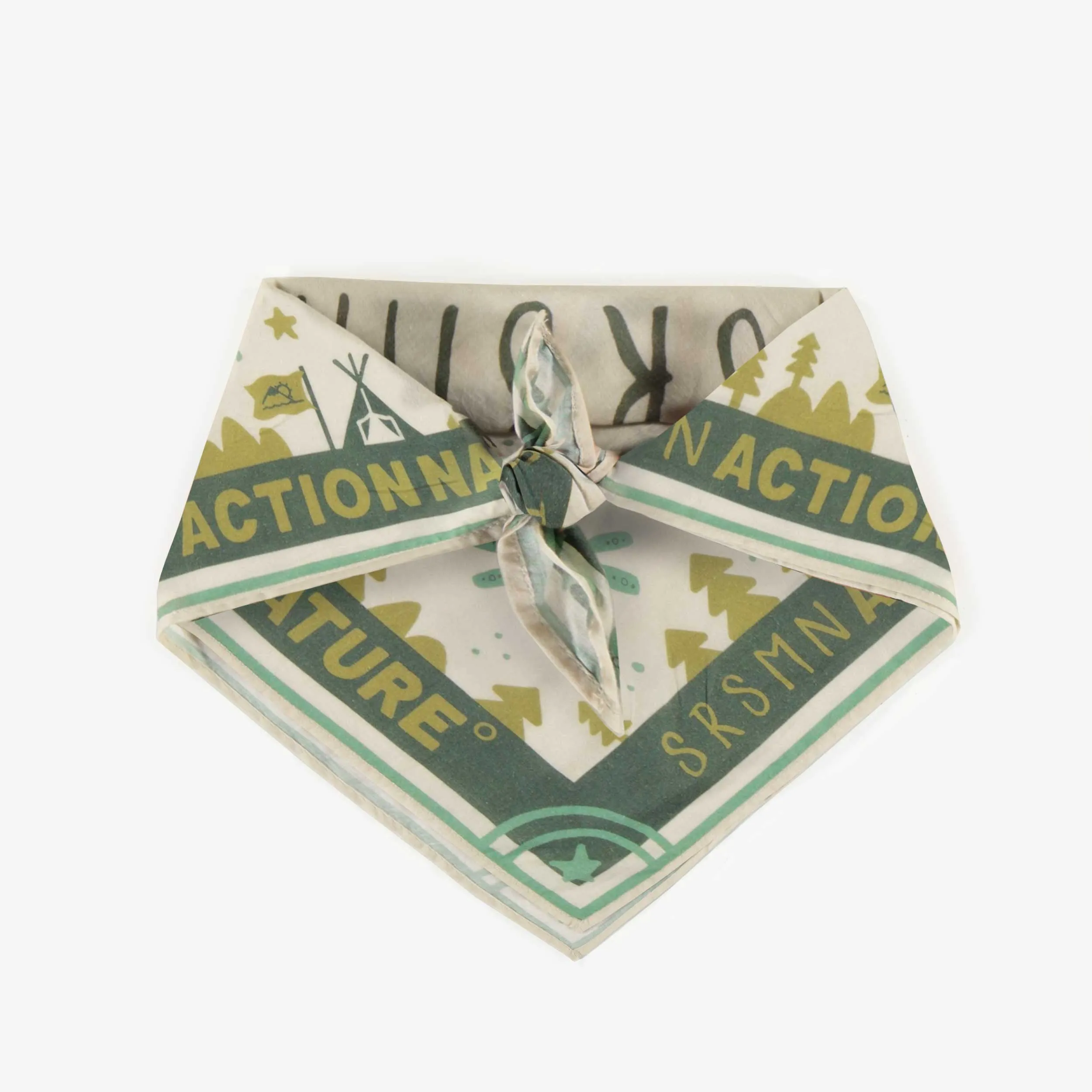 Foulard vert à motifs, enfant || Green patterned scarf, child