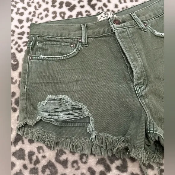 Free People We The Free Loving Good Vibrations Denim Shorts Sage Green Size 27