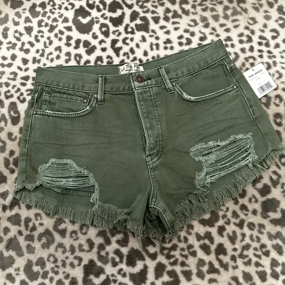 Free People We The Free Loving Good Vibrations Denim Shorts Sage Green Size 27