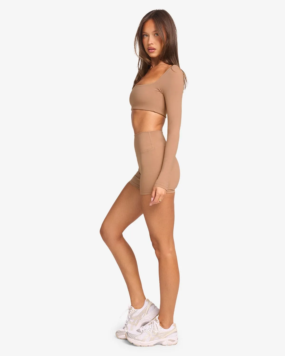 Freedom Scrunch Shorts 4" | Toffee