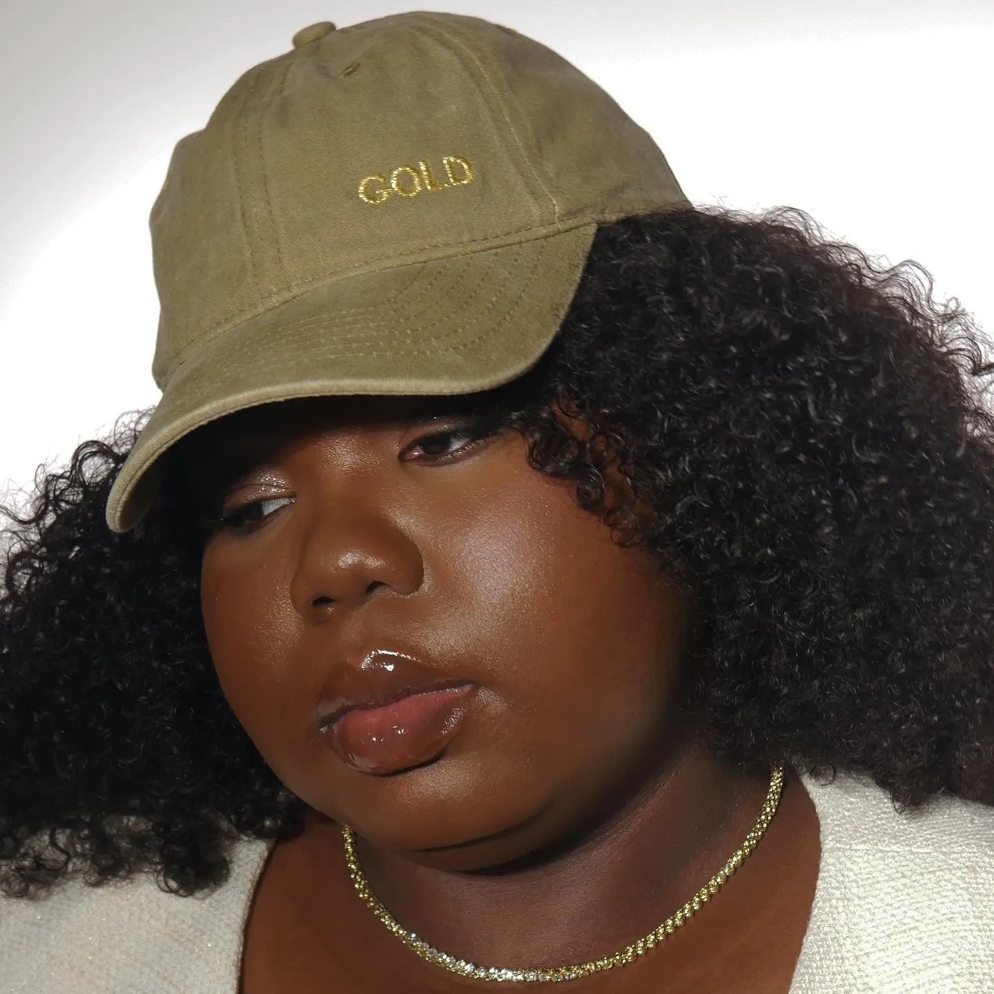GWEN BELOTI GOLD CAP