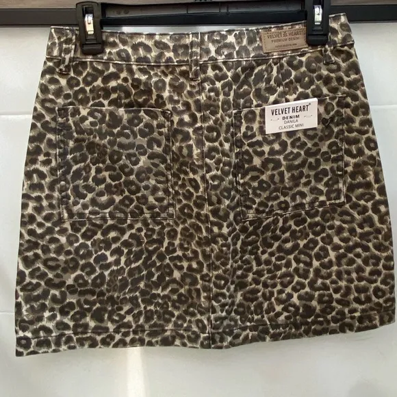 New Velvet Heart Women’s Danila Animal Print Denim Fashion A-Line Mini Skirt