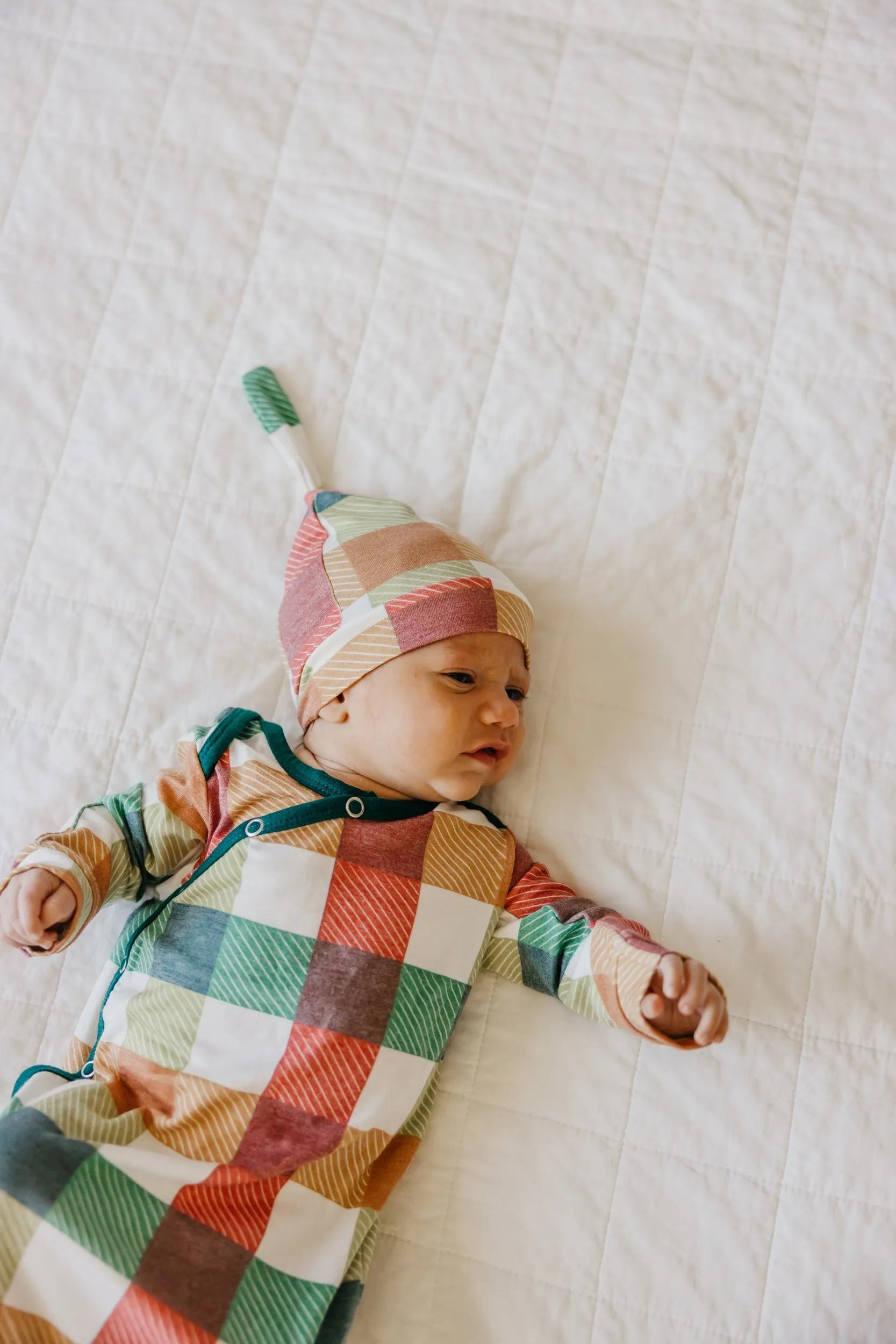 Nicholas Top Knot Hat 0-4mo