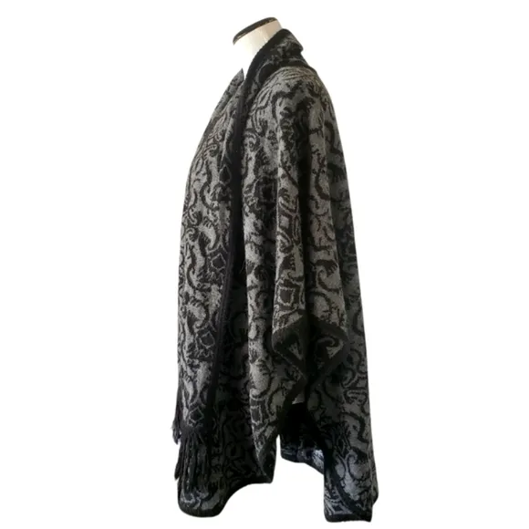 NOVICA Black/Gray Alpaca Wool Blend Knitted Jaquard Handmade Cape/Cloak OSFA