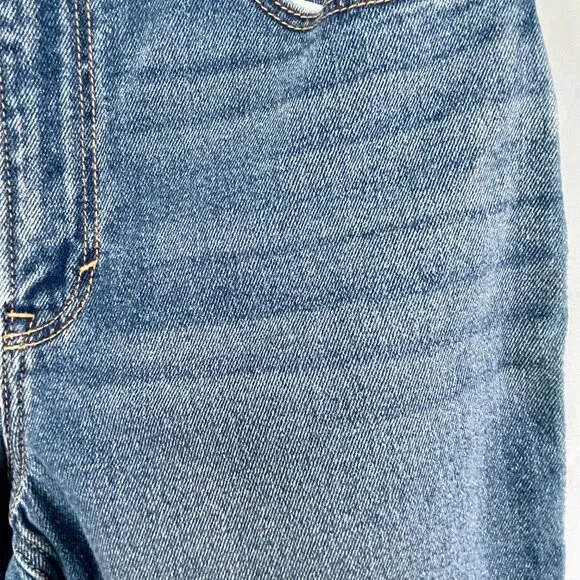 NWT Abercrombie &amp; Fitch The 90s Straight High Rise Medium Wash Jeans Women's 28