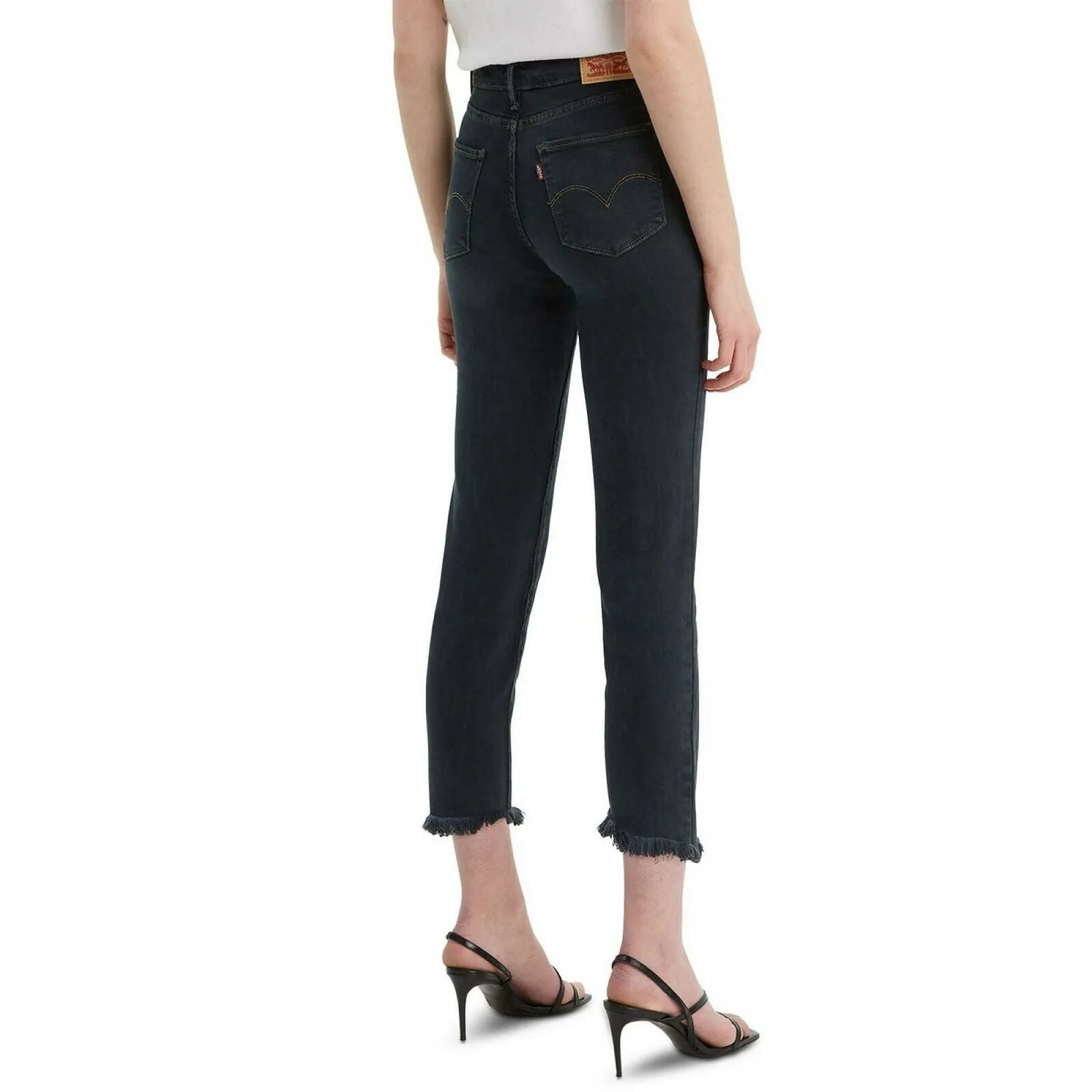 NWT Levis Women's 724 Raw-Hem Cropped Straight-Leg Jeans. 588250031 32