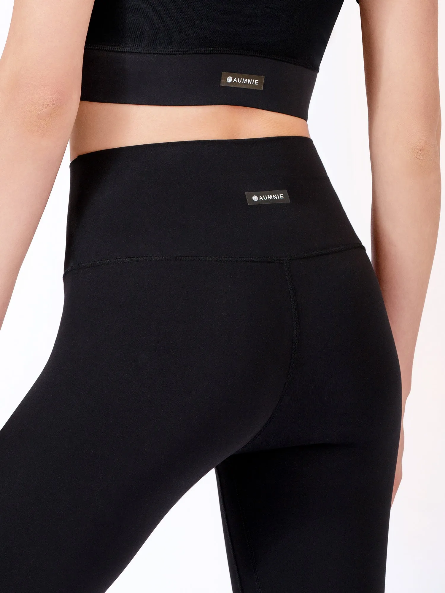 PURE FLOW ANKLE CROPS