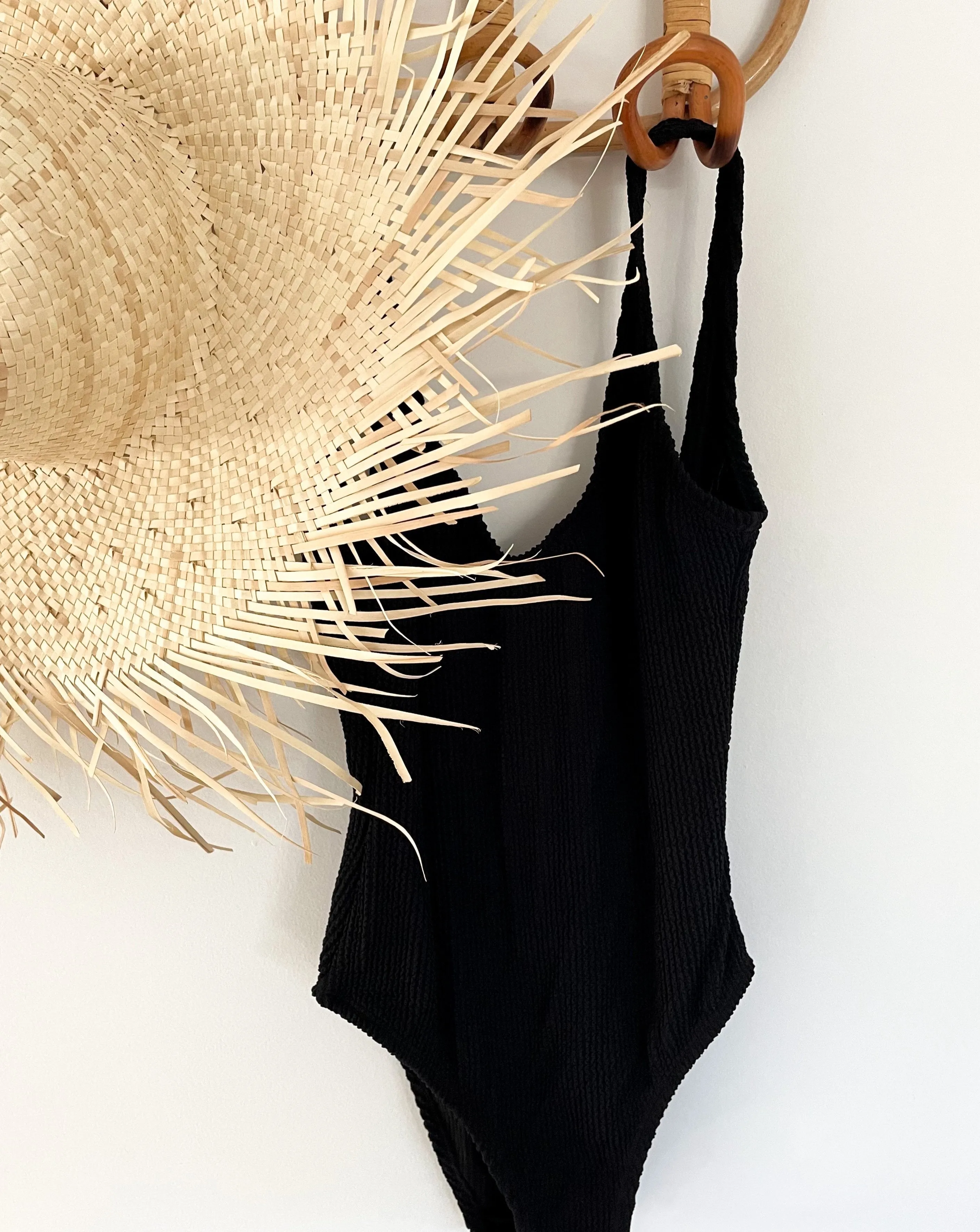 Rae One Piece - Black