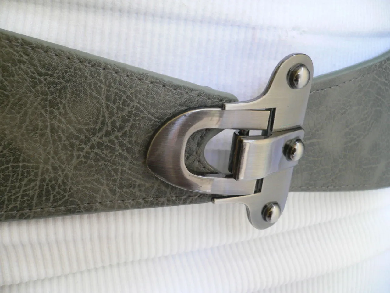 Red Black Gray Dark Brown Faux Leather Elastic Waist Hip Belt Silver Metal Hook Buckle S M