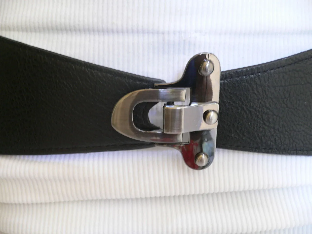 Red Black Gray Dark Brown Faux Leather Elastic Waist Hip Belt Silver Metal Hook Buckle S M
