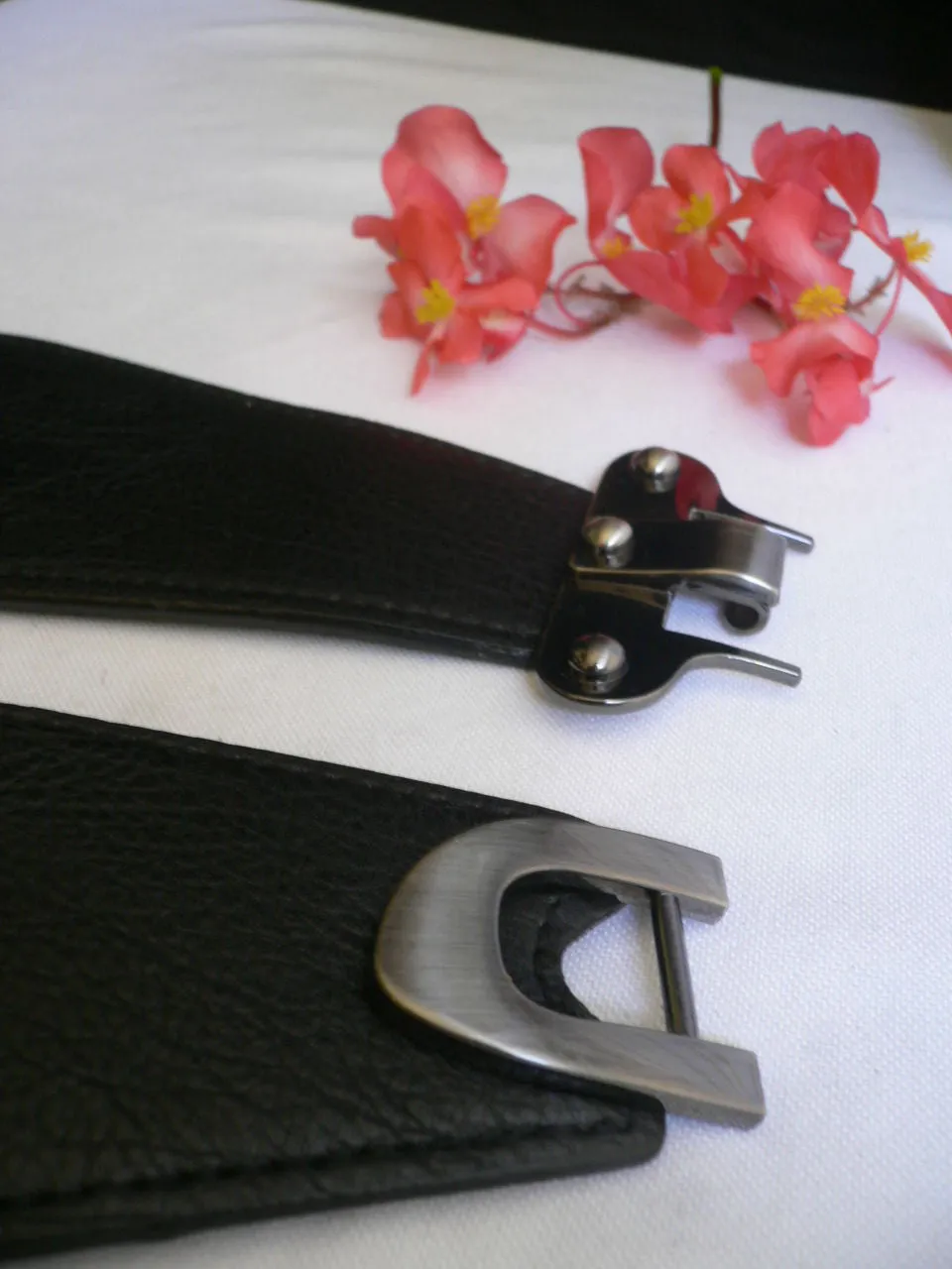 Red Black Gray Dark Brown Faux Leather Elastic Waist Hip Belt Silver Metal Hook Buckle S M