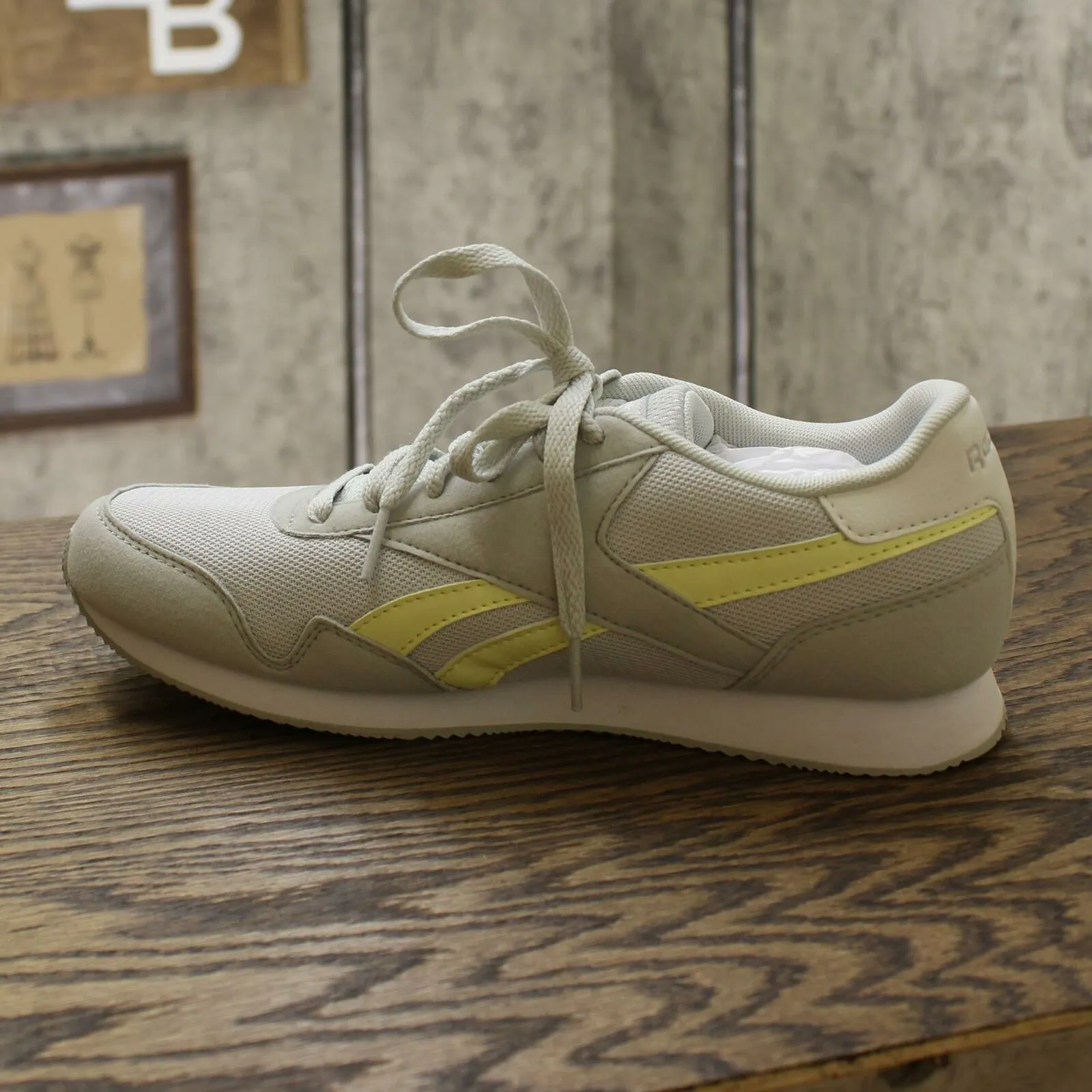 Reebok Women's Classic Lace Up Jogger Sneakers Gray/ Lemon/ White 7-1/2