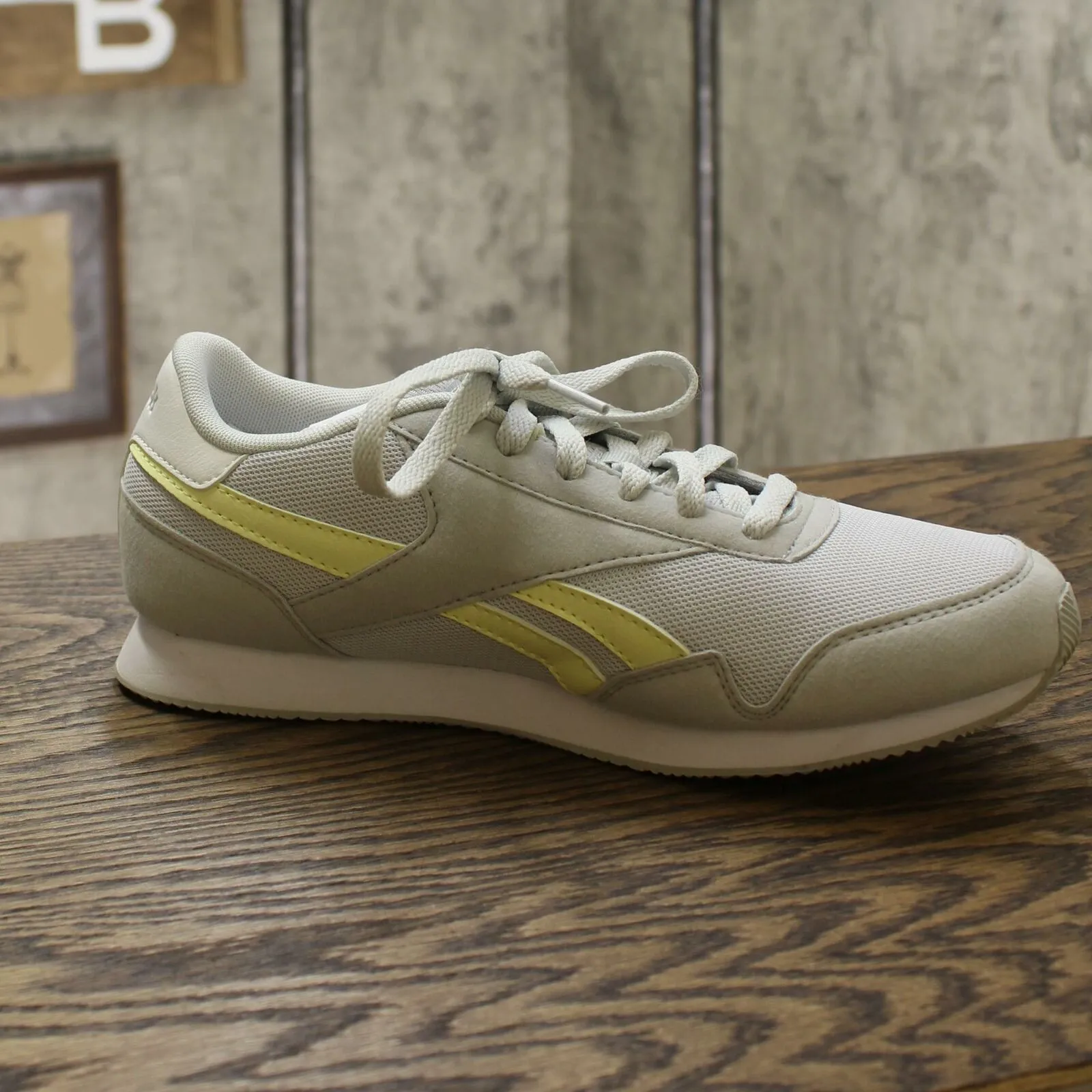 Reebok Women's Classic Lace Up Jogger Sneakers Gray/ Lemon/ White 7-1/2