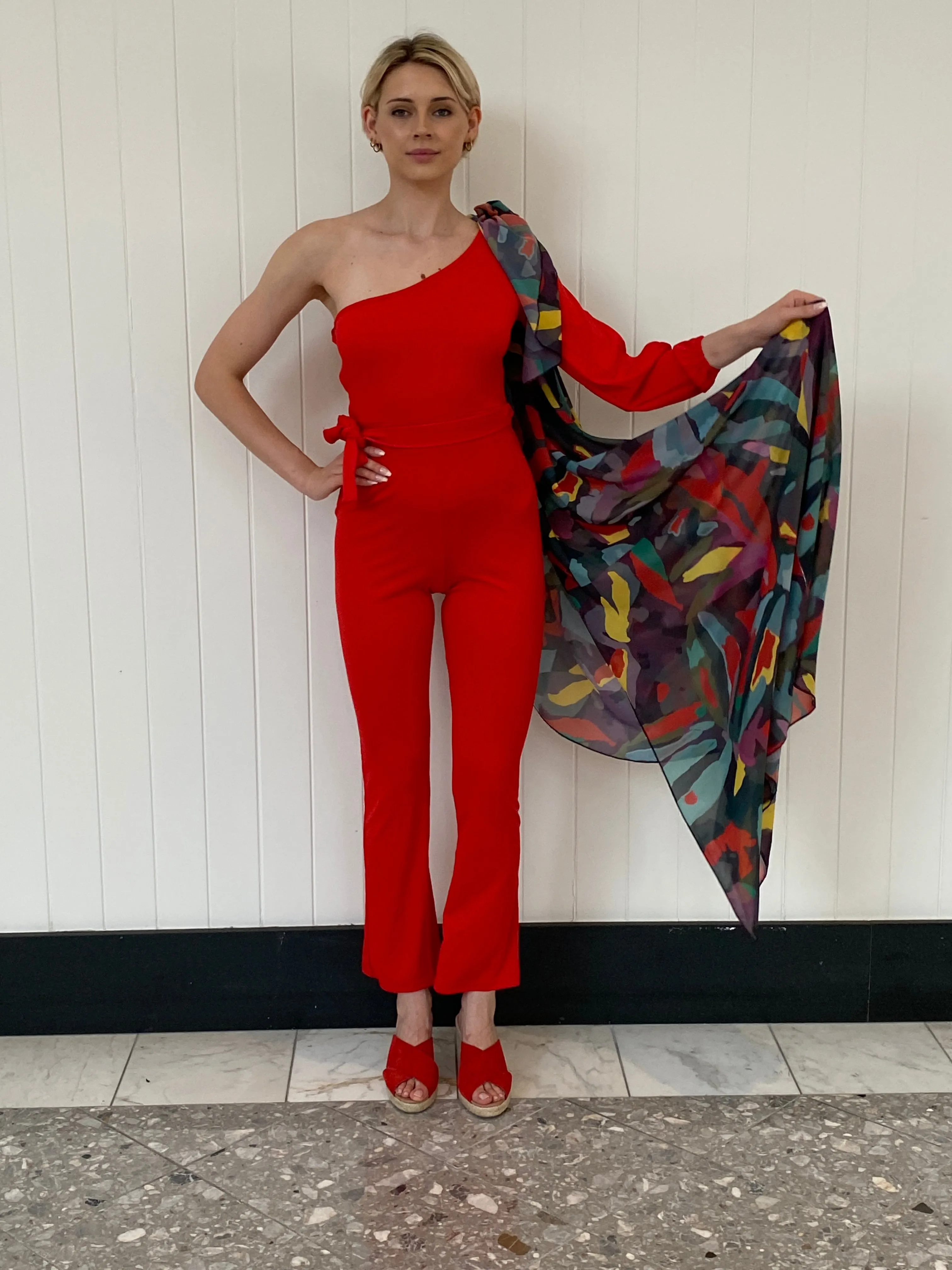 Scarlet One Shoulder Slit Sleeve Jumpsuit with Sash and Colored Leaves Scarf