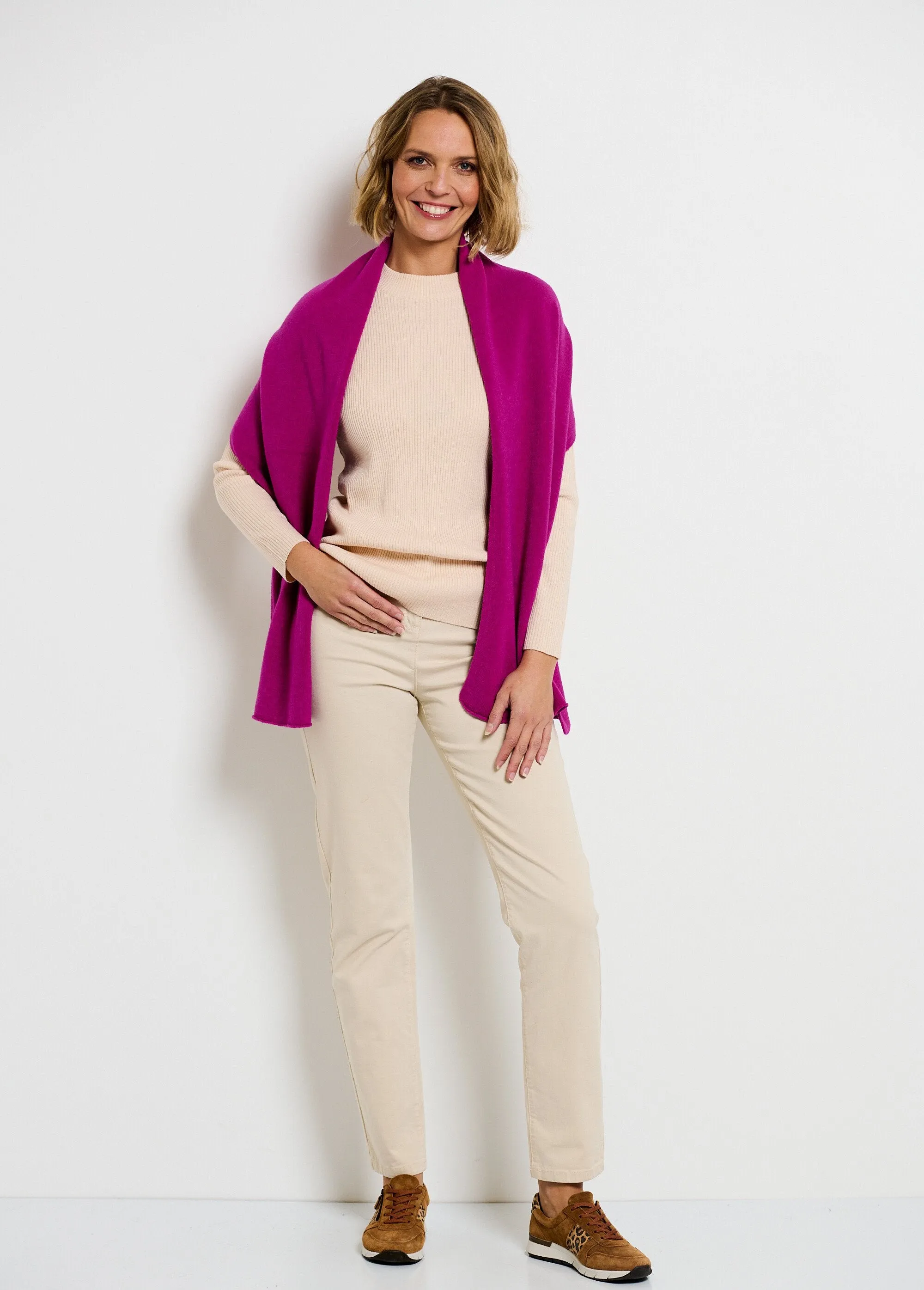 Seamless cashmere touch scarf