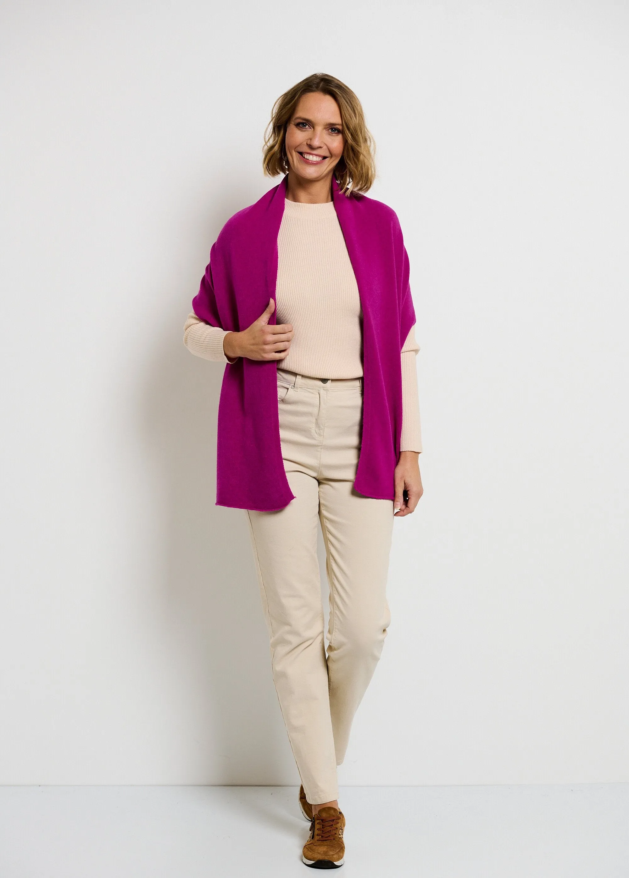 Seamless cashmere touch scarf