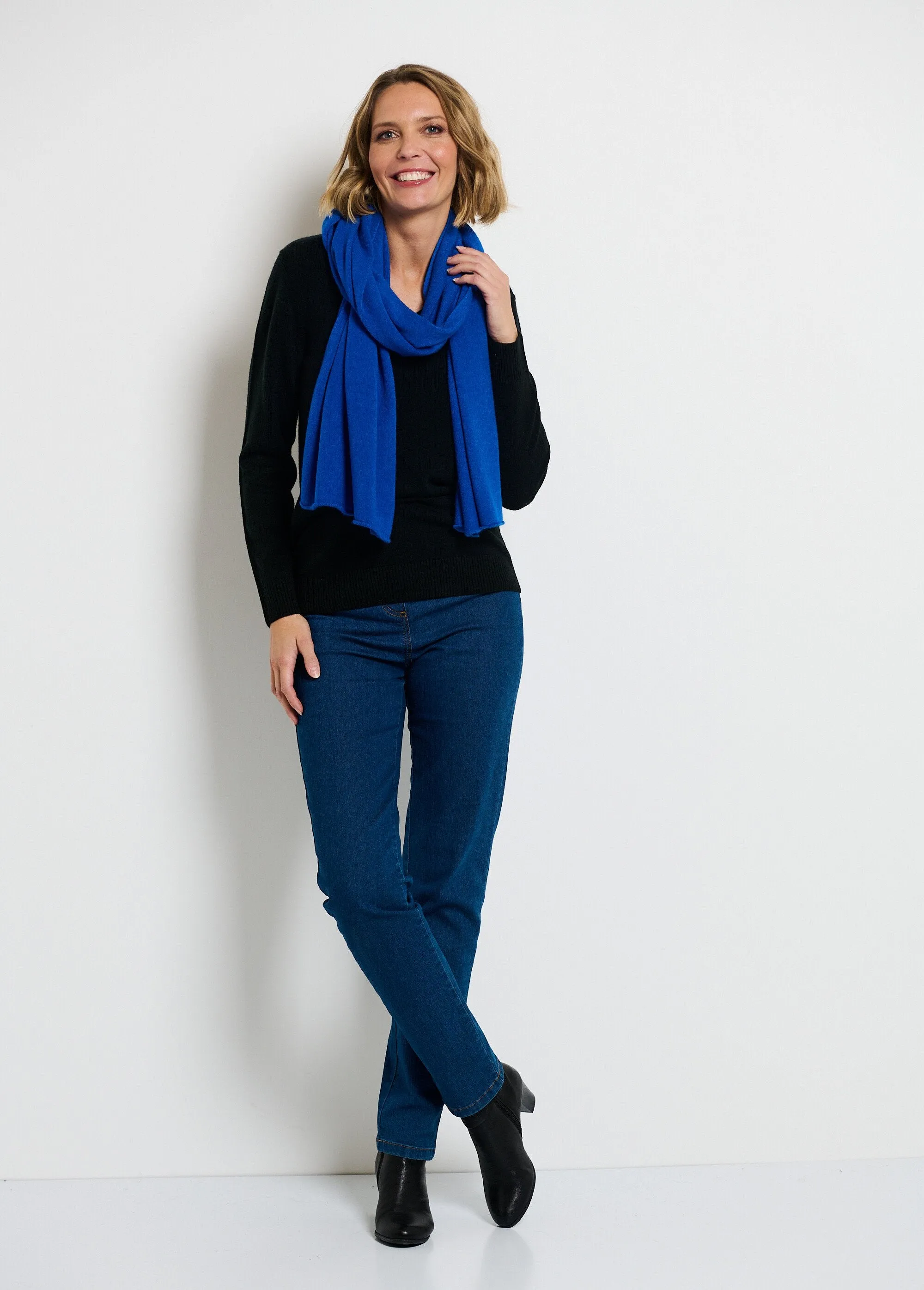 Seamless cashmere touch scarf