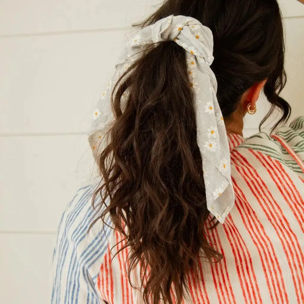Shop ANDi Daisy Flower Bandana