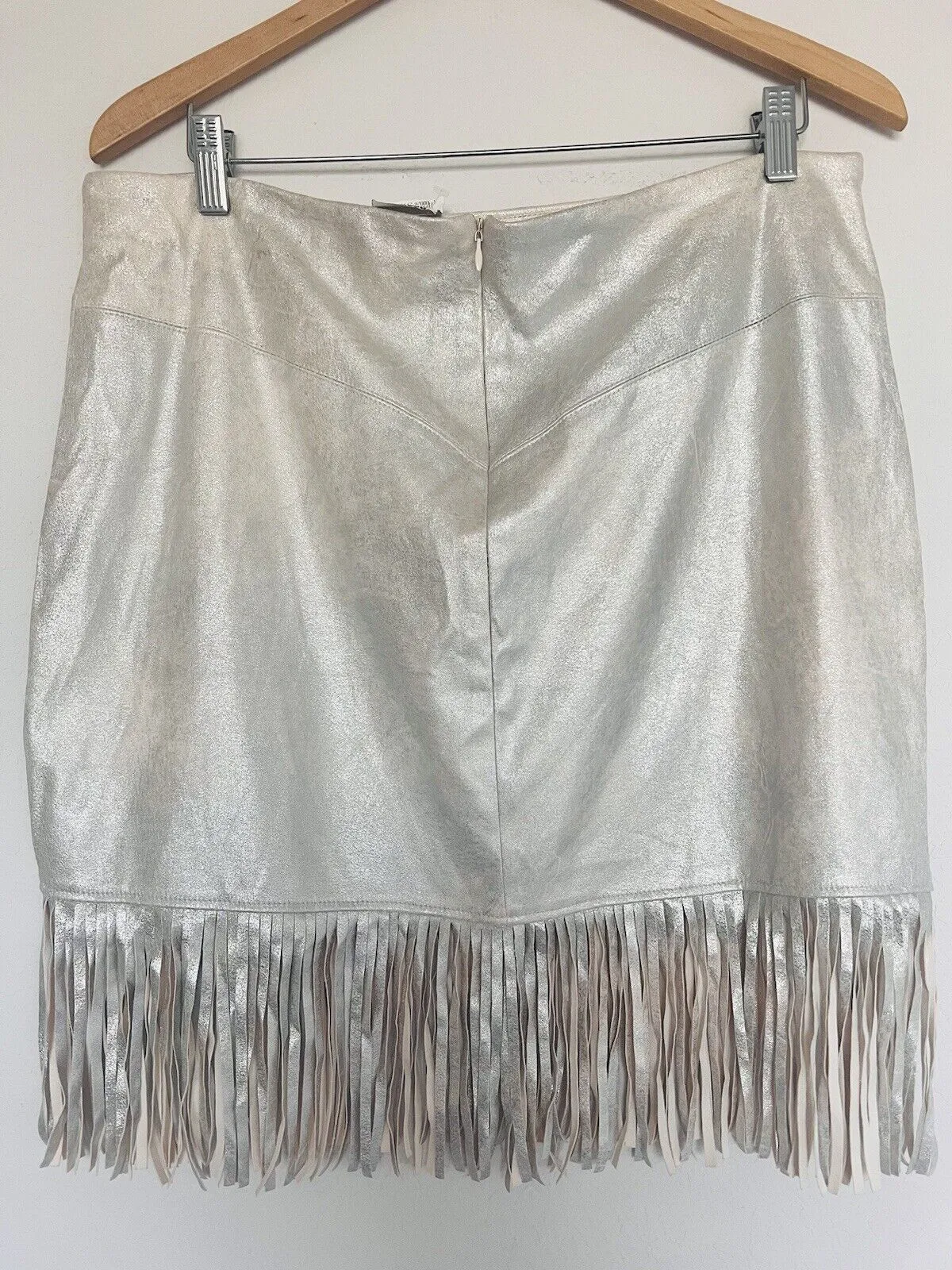 SHYANNE Faux Suede Skirt Sz Silver Fringe Knee Length Soft Western Boho Festival