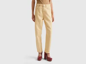 Solid Mom Fit Jeans