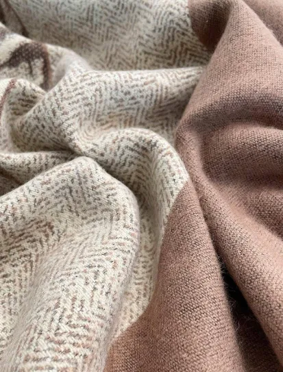 Sophia – Chic Women’s Leopard Print Scarf
