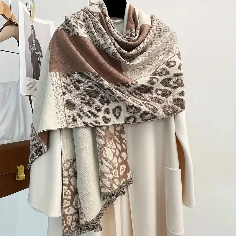 Sophia – Chic Women’s Leopard Print Scarf