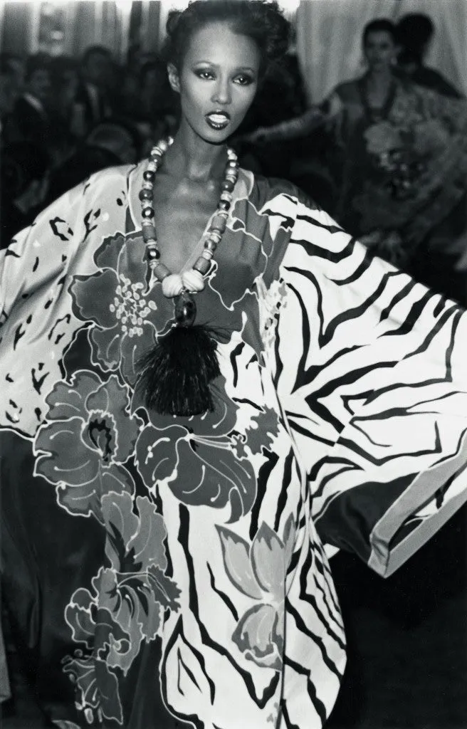 Spring 1982 Oscar de la Renta Blue Floral Silk Caftan Dress w Red Edging Detail