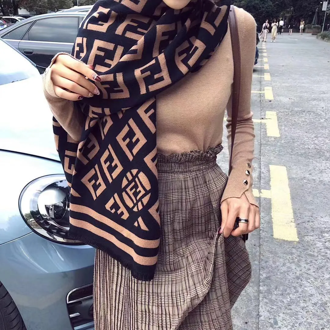 Thick Warm Wool Scarf Geometric Print