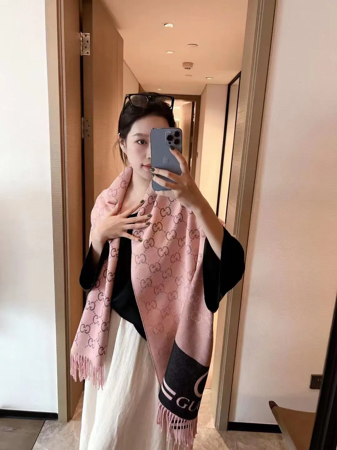 Unisex Wool Scarf Ivory Mini Black
