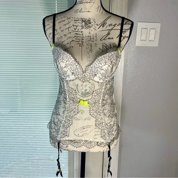 Victoria’s Secret Y2K White Black Floral Lace Push Up Bustier Corset Neon  36B