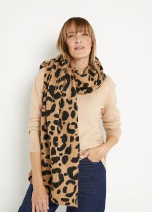 Warm wool knit scarf with leopard pattern
