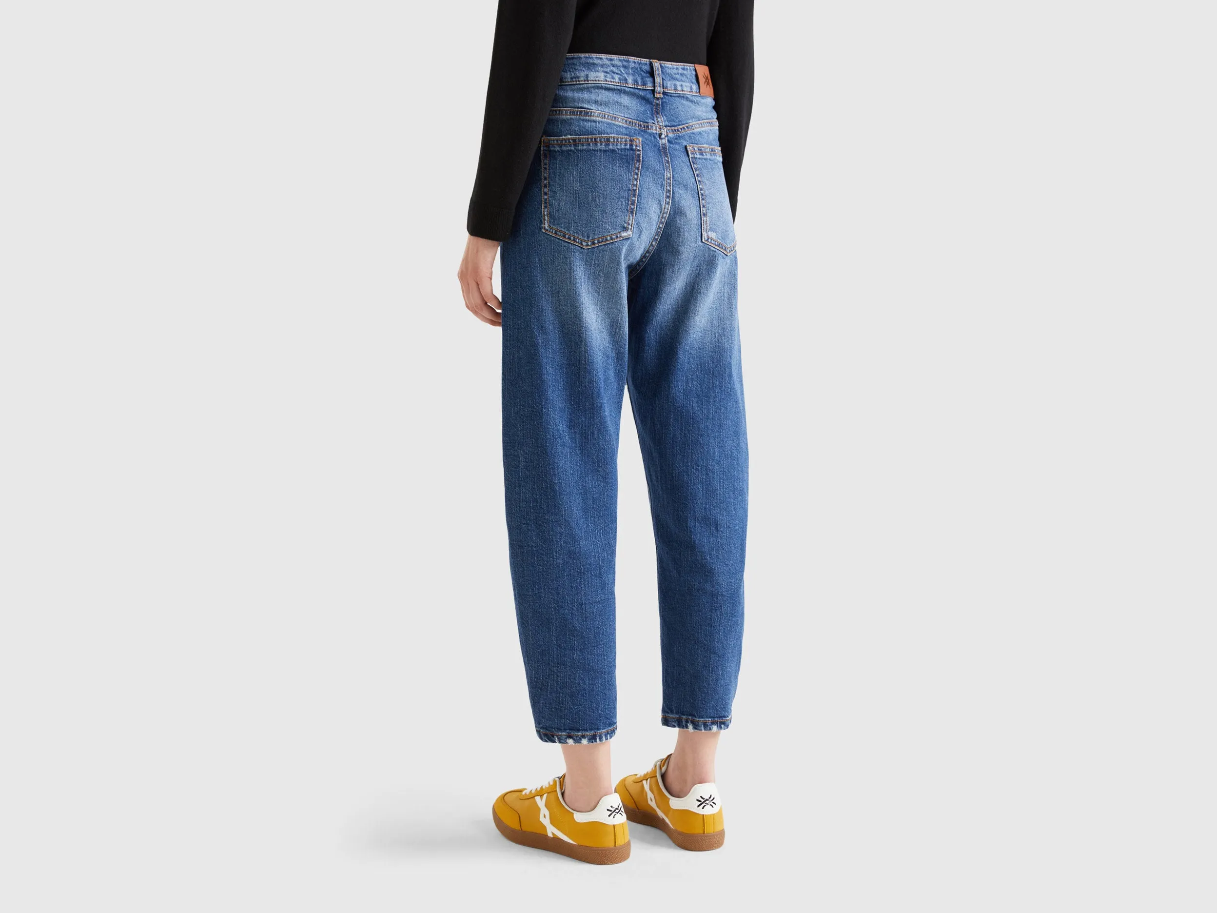 Washed Balloon Fit Jeans
