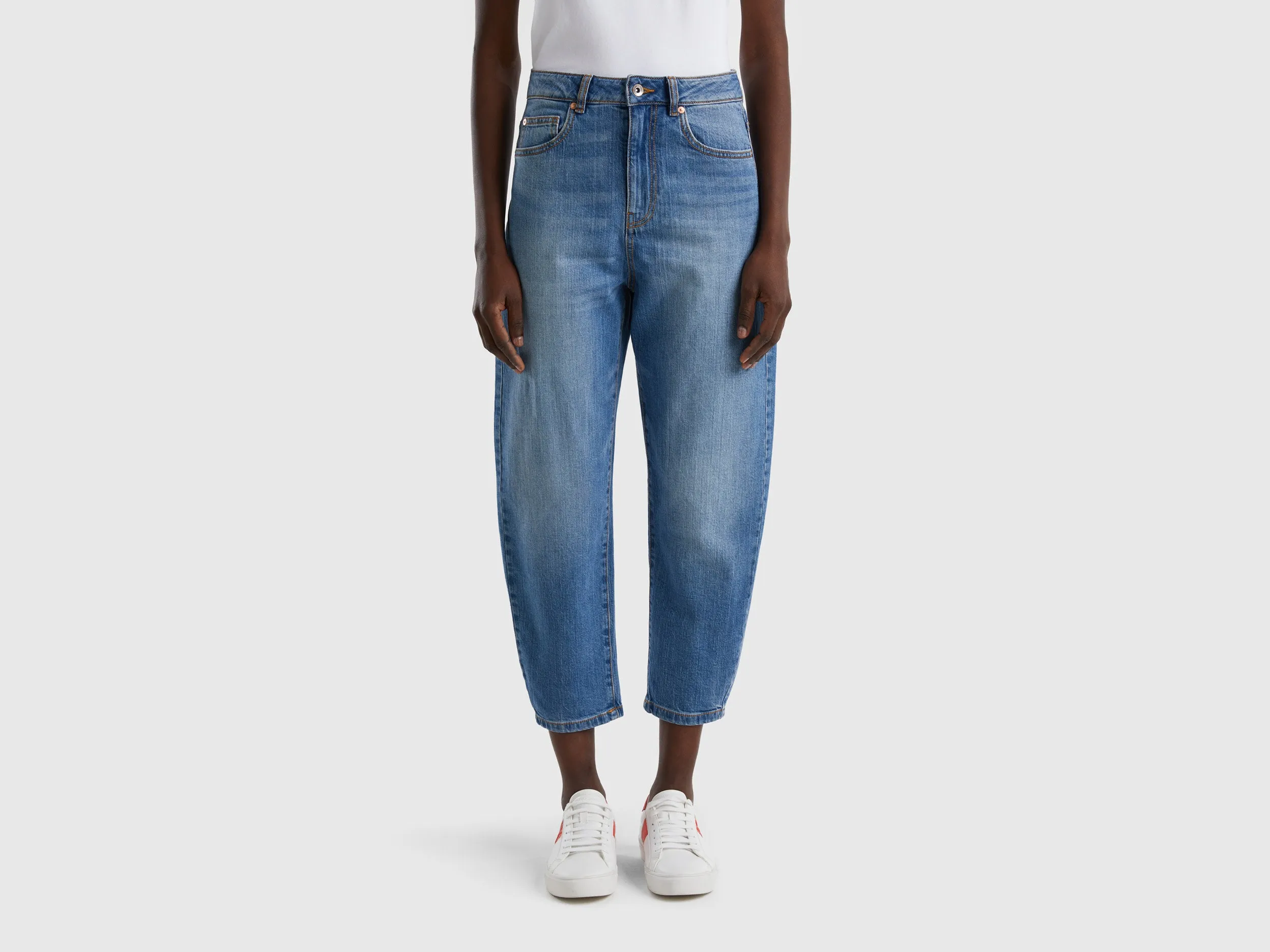 Washed Balloon Fit Jeans