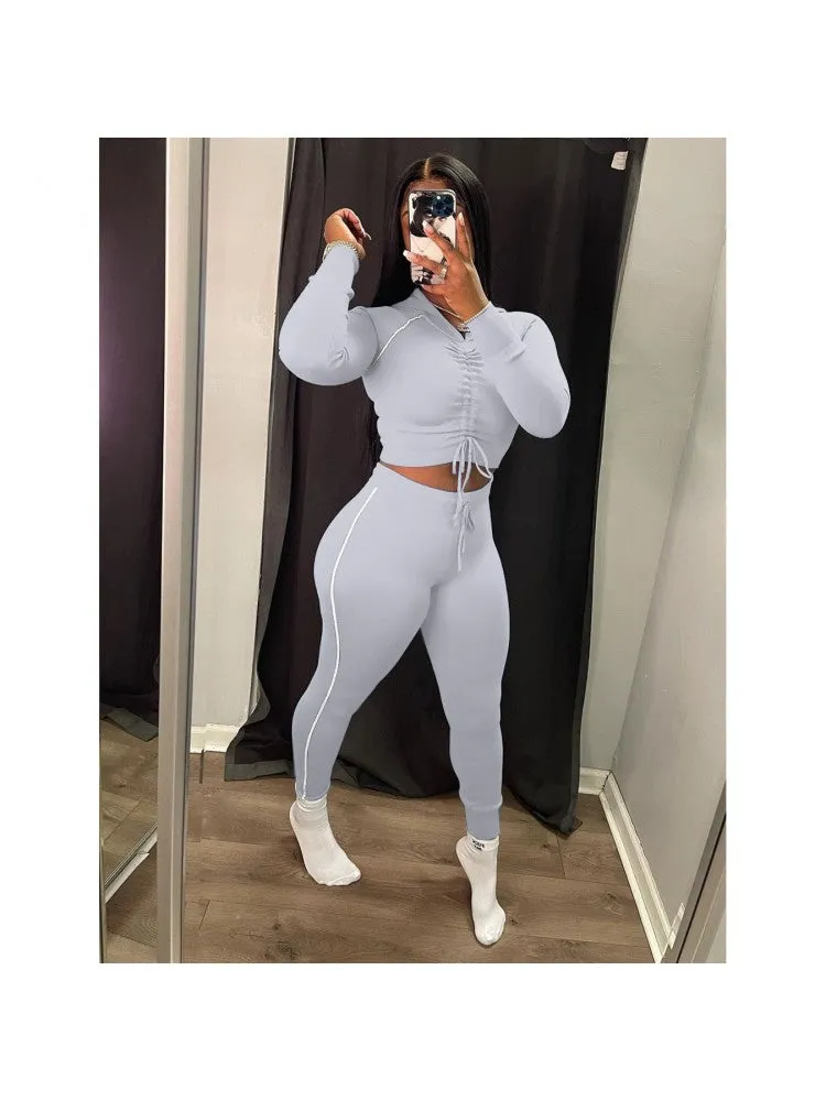 Women's Physique Fitting Hooded Collar Solid Color Jogging Suit