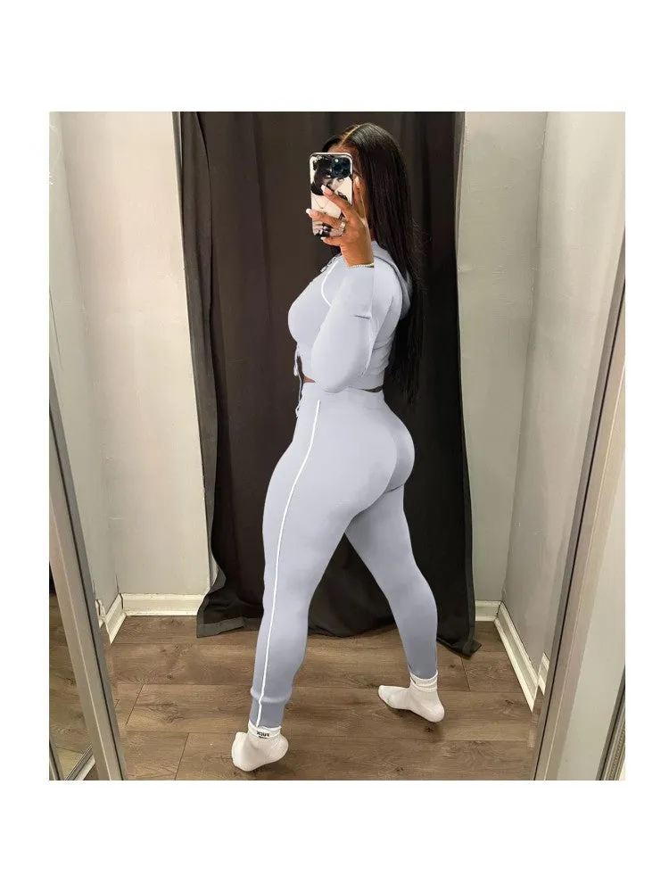 Women's Physique Fitting Hooded Collar Solid Color Jogging Suit