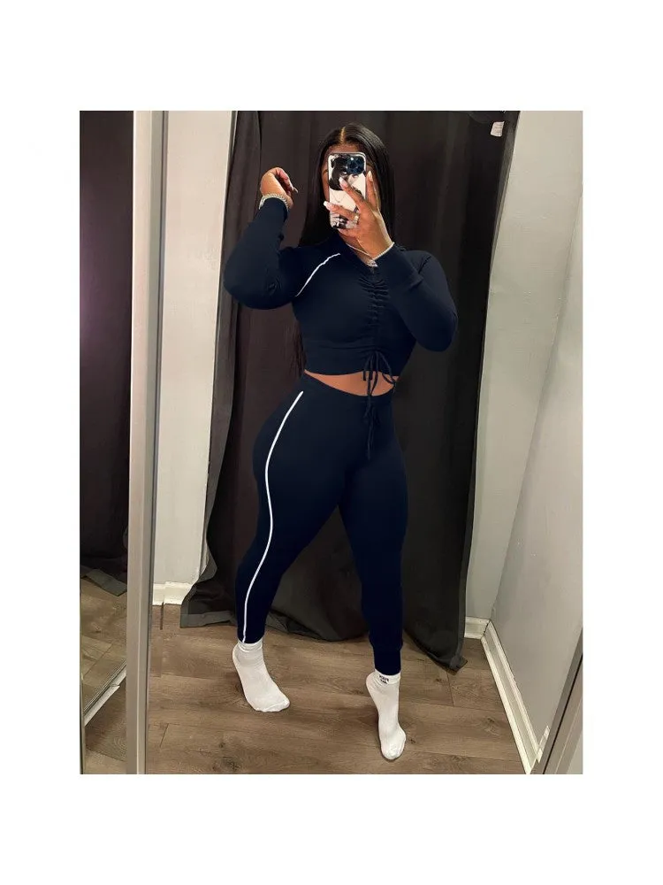 Women's Physique Fitting Hooded Collar Solid Color Jogging Suit