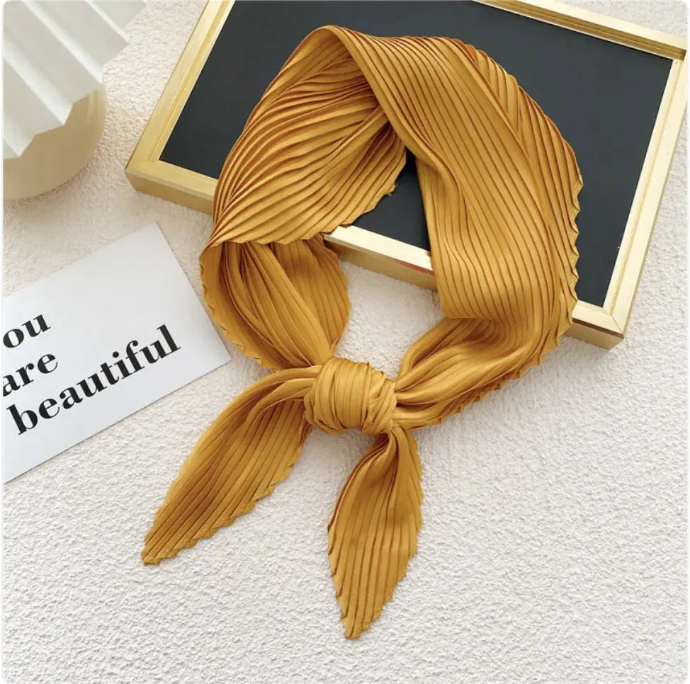 Women's Solid Color Pleated Scarf