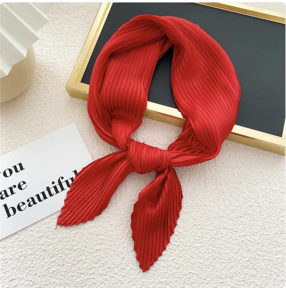 Women's Solid Color Pleated Scarf