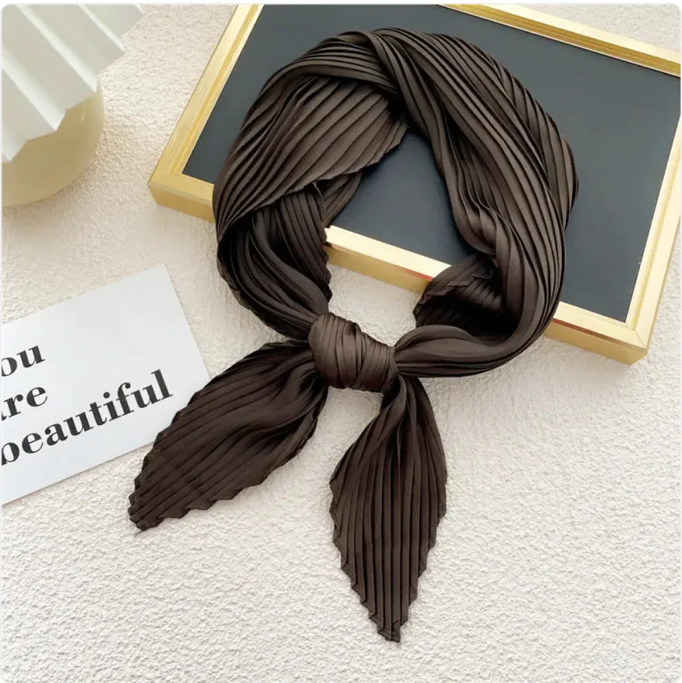 Women's Solid Color Pleated Scarf