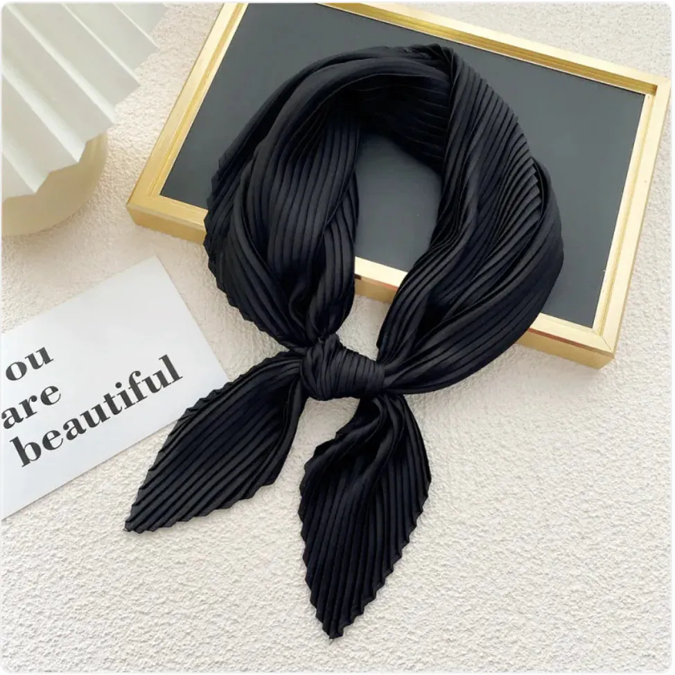 Women's Solid Color Pleated Scarf