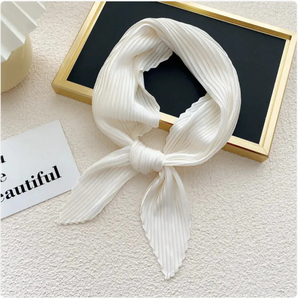 Women's Solid Color Pleated Scarf