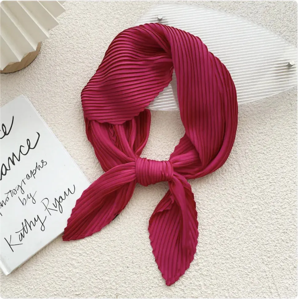 Women's Solid Color Pleated Scarf